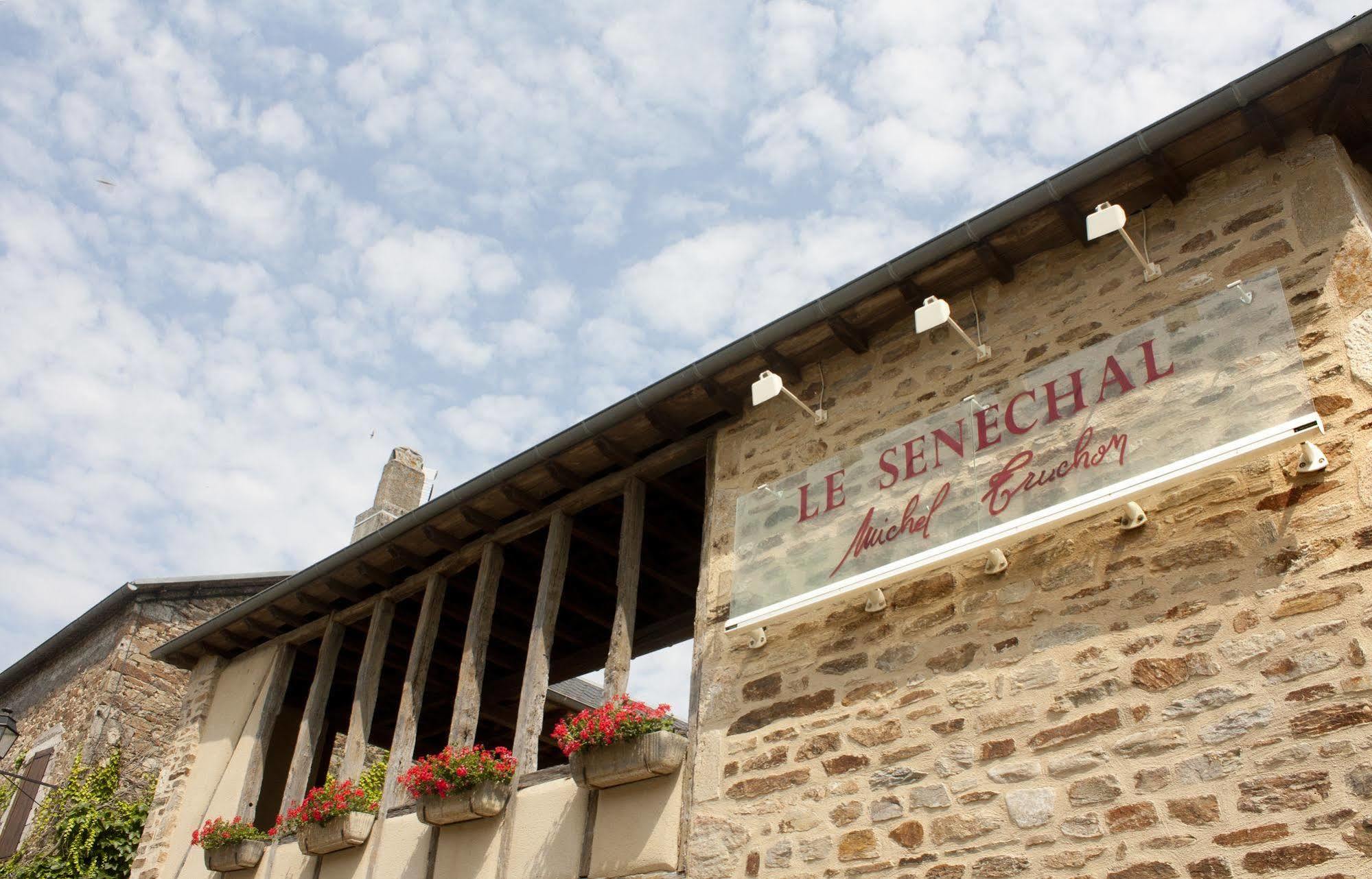 Le Senechal Hotel Sauveterre-de-Rouergue Exterior photo